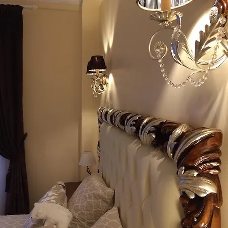 Palais Des Arcades Apartment *
